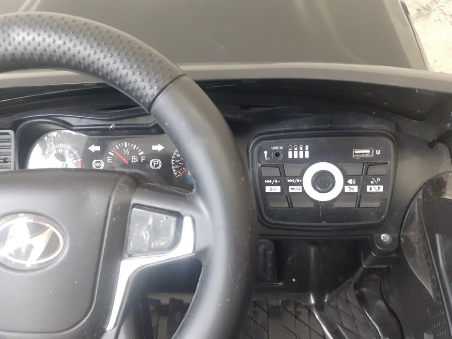 Продам детский электроавтомобиль Hyundai Palisade