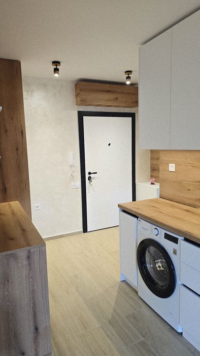 Луксозен нов обзаведен двустаен  апартамент  в гр.Пловдив / собственик