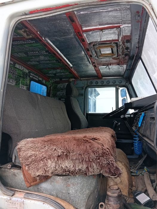 Продам камаз с прицепом находится в городе есиль срочно