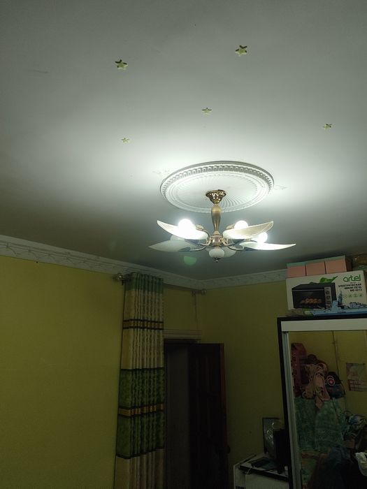 Tezda 3xonali kvartira sotiladi 1-etaj