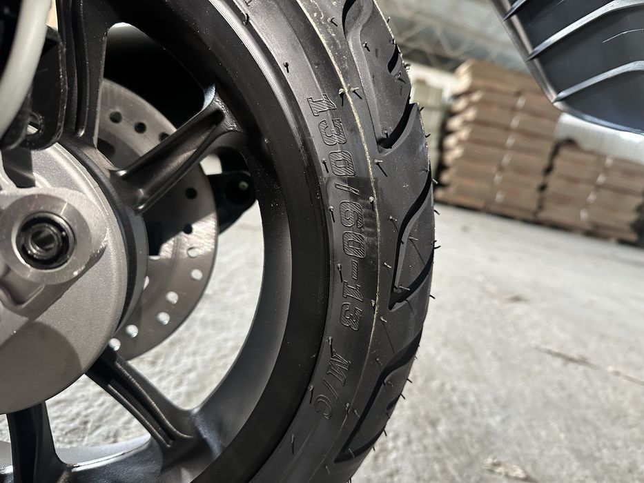TEZZA N-MAX EFI 150 куб.— бензиновый скутер