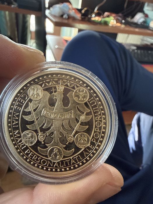 Vand 2 monede Stefan Cel Mare