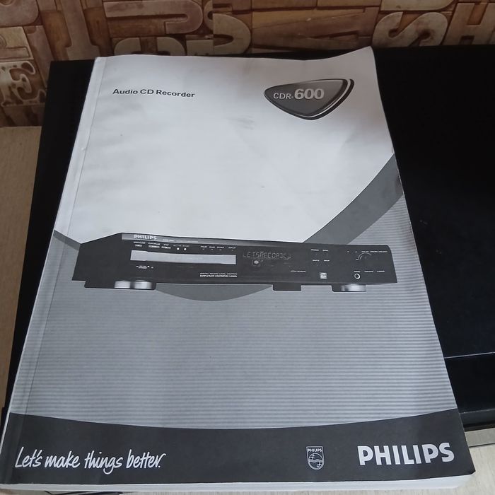 Продам CD проигрыватель. Филипс CDR 600