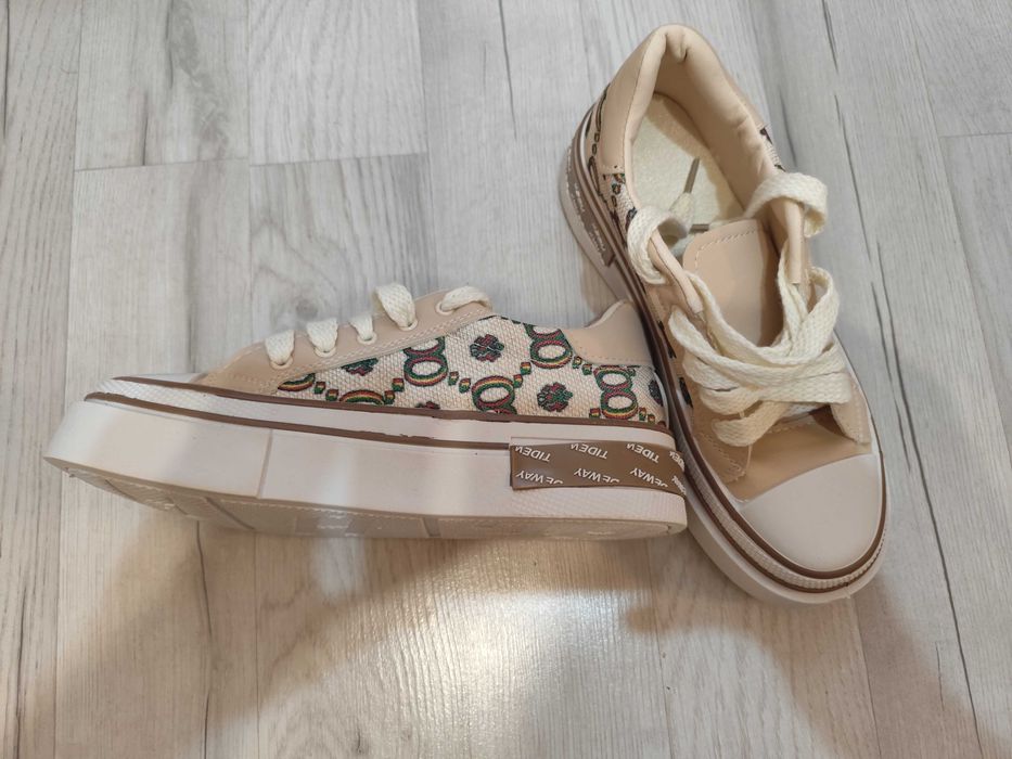 Детские, подростковые кроссовки