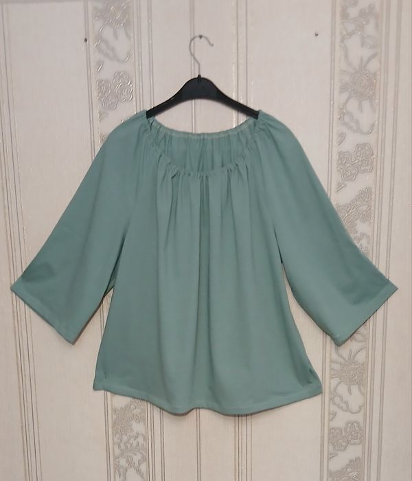 Блузка женская..