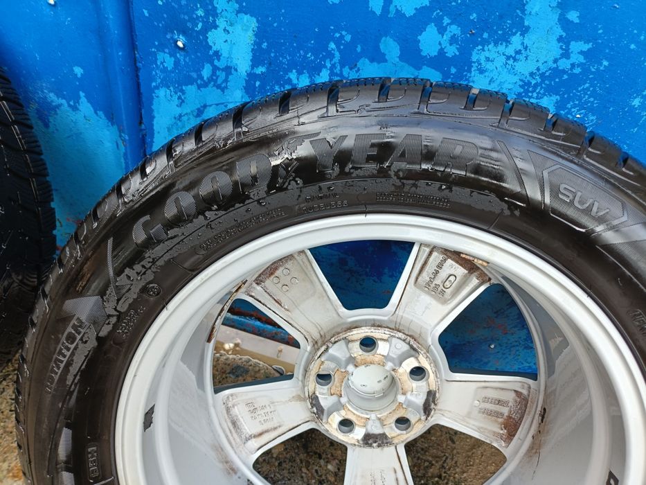Roti Toyota 215/60R17