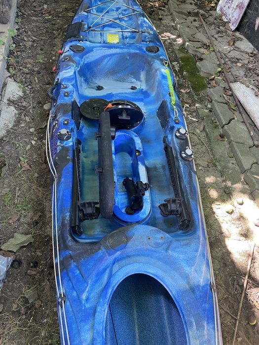 Caiac angler Galaxy Kayak sit on top rigid 1loc