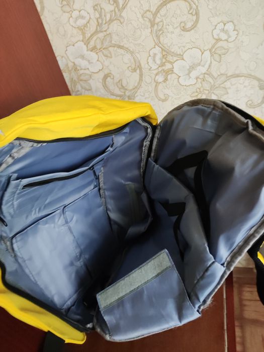 Рюкзак с множеством отделов