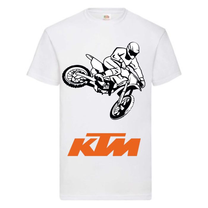 Къси панталони и тениски на ktm