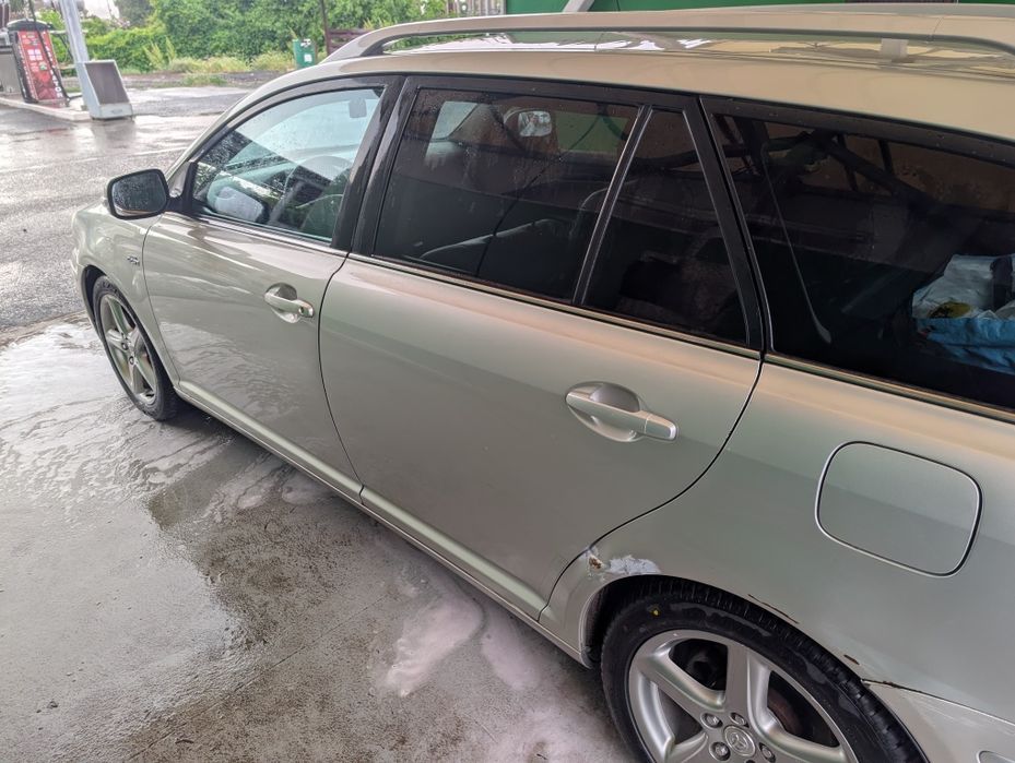 Toyota Avensis T25