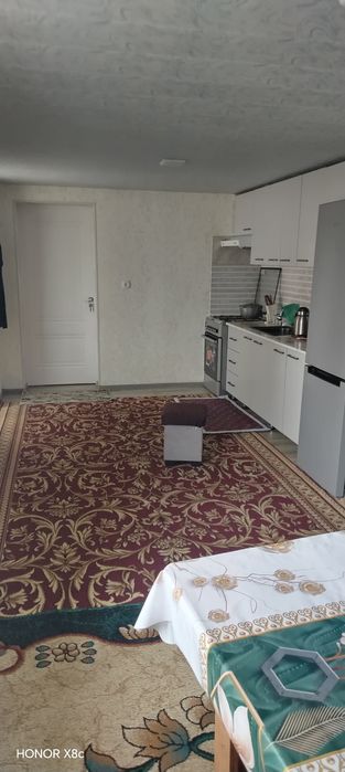 Уй жой сотилади, ховли. Яшаш учун тайёр