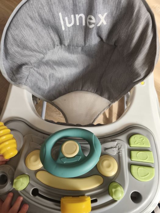 Продам ходунки с пультом