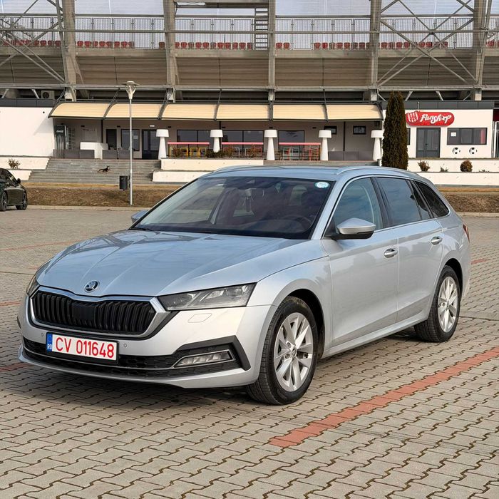 Skoda Octavia IV 2.0 TDi, 150 cp, DSG 7+1, LED Matrix, Alcantara
