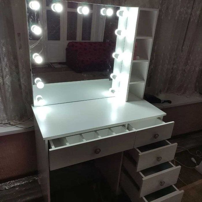 Гримерный столик