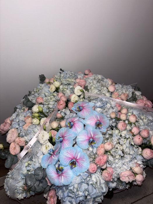 Продам огромный букет цветов