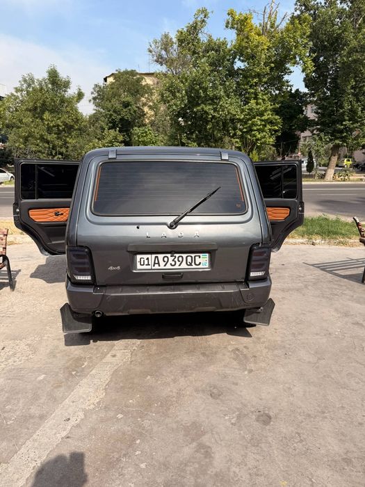 Niva 2019. Probeg 102000km. 5 ta eshikli
