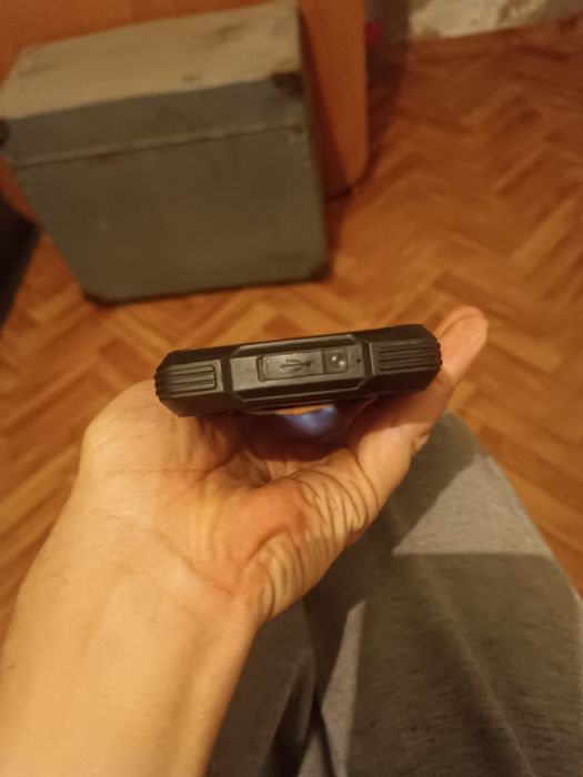 Продам смартфон кубот кин Конг 9
