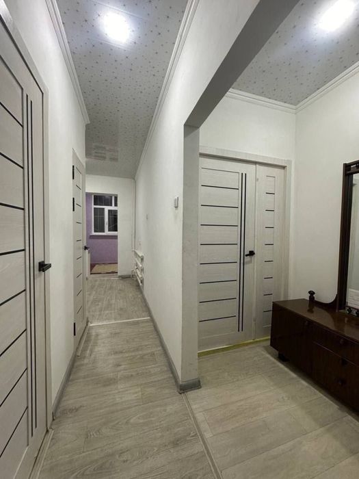 В Алмалыке (без маклер) Продаётся своя 2х ком квартира с мебелью