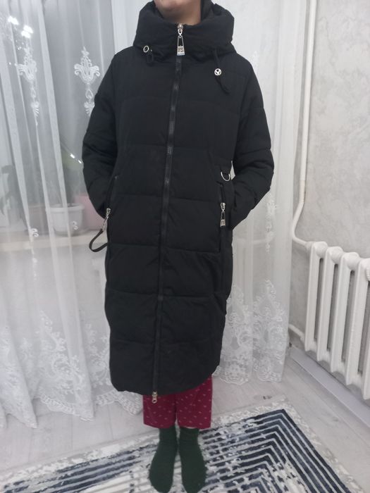 Продам  зимнии пуховик