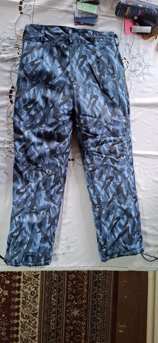 Камуфляж бушлат-шим сотилади. Продаётся комплект камуфляж бушлат-брюки