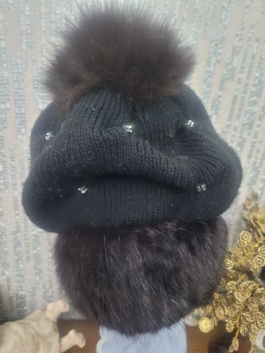 Продам женскую шапку