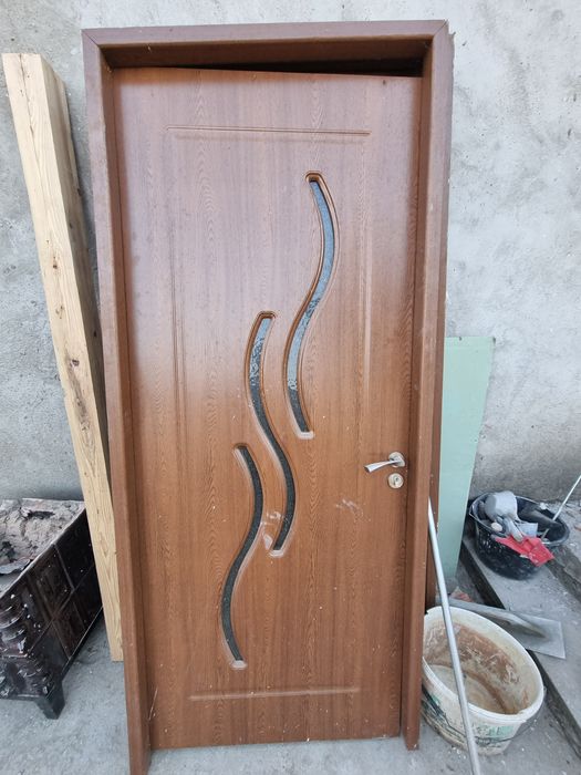 2x Usi de interior din lemn cu geam Super Door F02-68-Q stanga / dreap