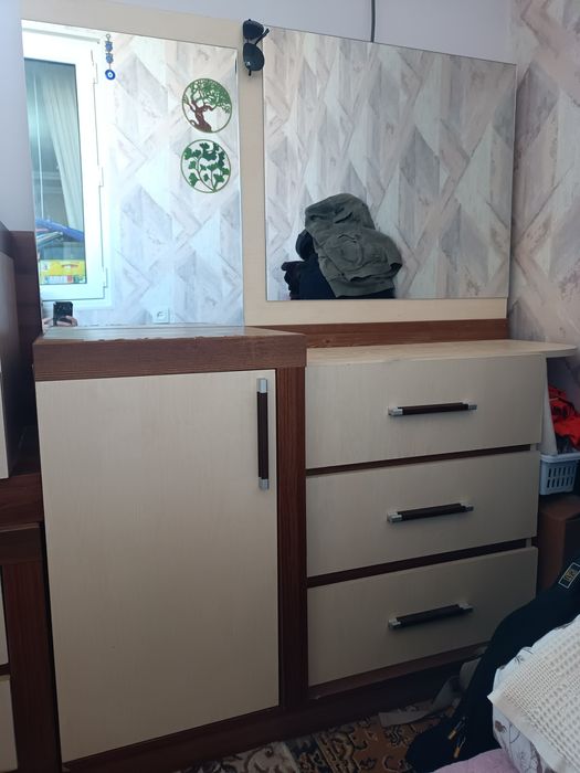 Комод с тумбами не новый