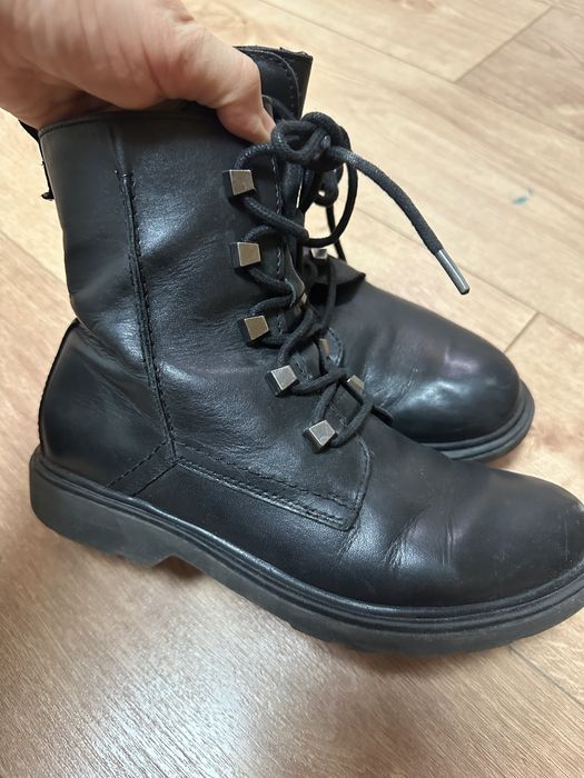 Женская кожаная обувь