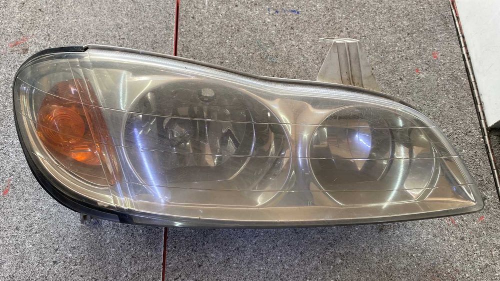 Фары на Nissan Cefiro A33 1998г.в. Цена за 1 шт