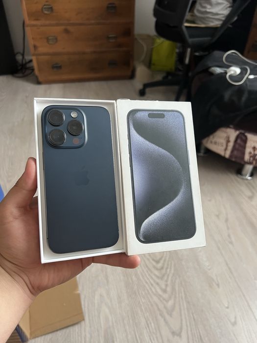 iPhone 15 pro 256gb