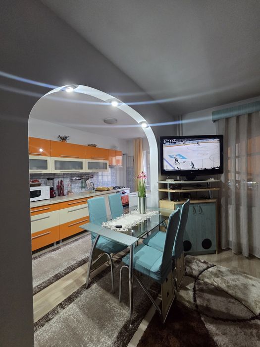 Apartament renovat cu 2 camere – cartierul Bucin