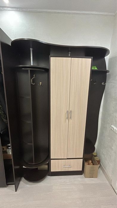 Почти как новый шкаф