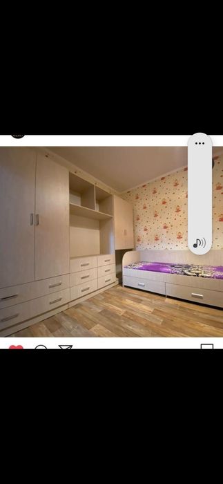Продаётся шкаф и 3 кровати