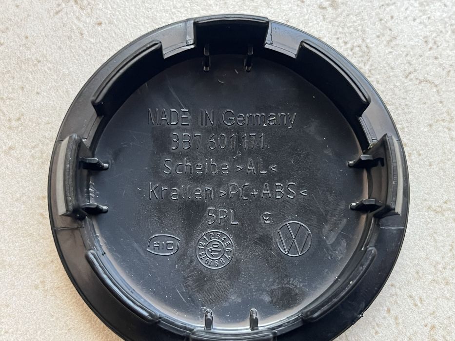 капачки за колело vw голф 65mm