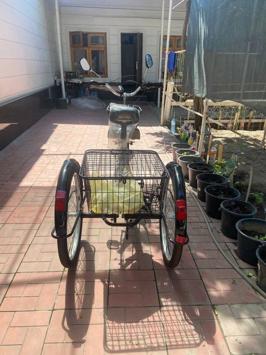 Велосипед трех колёсный