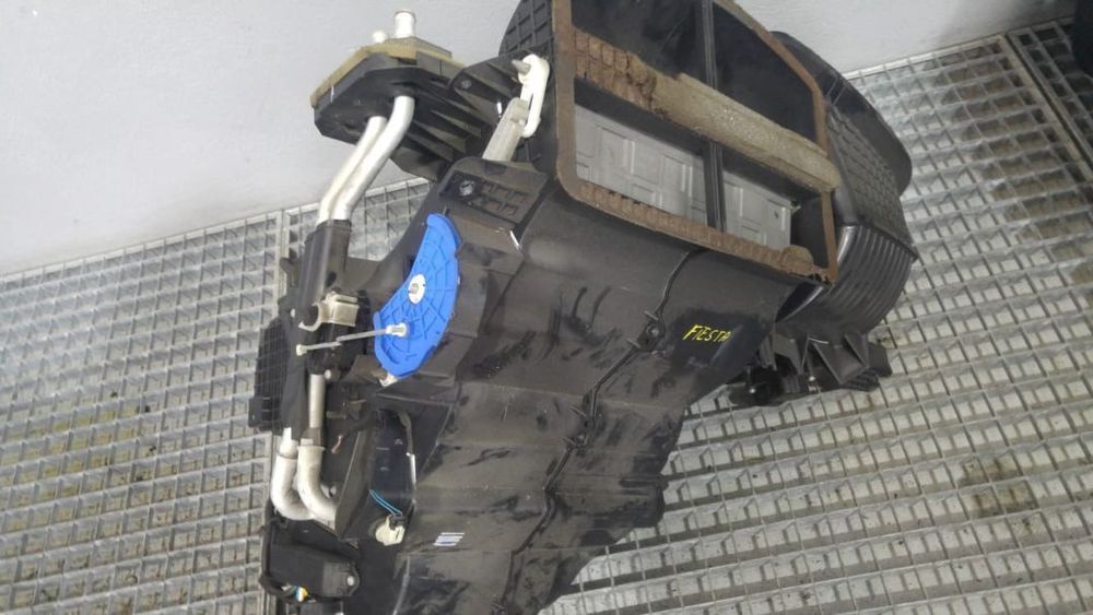 Tulumba aer bord ford fiesta 6 8v51-19b555-fl