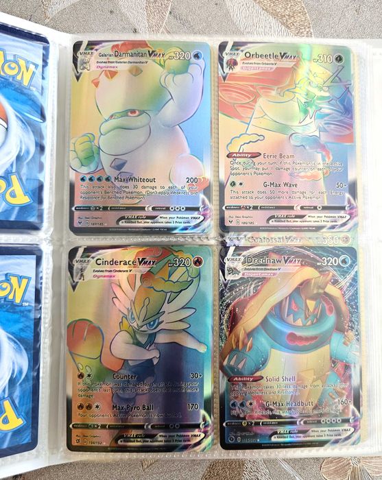 60 Pokemon карти за колекция и игра