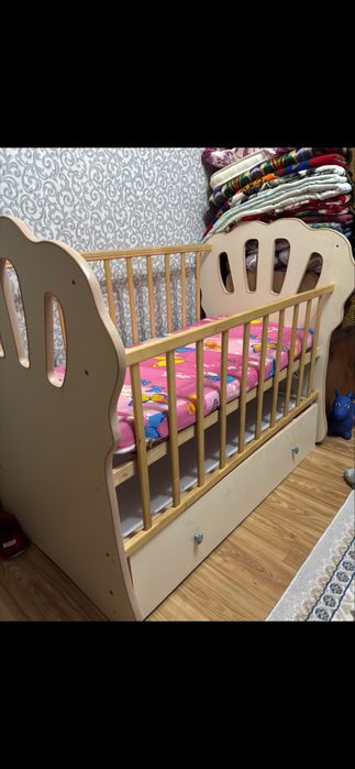 Продам детскую кроватку