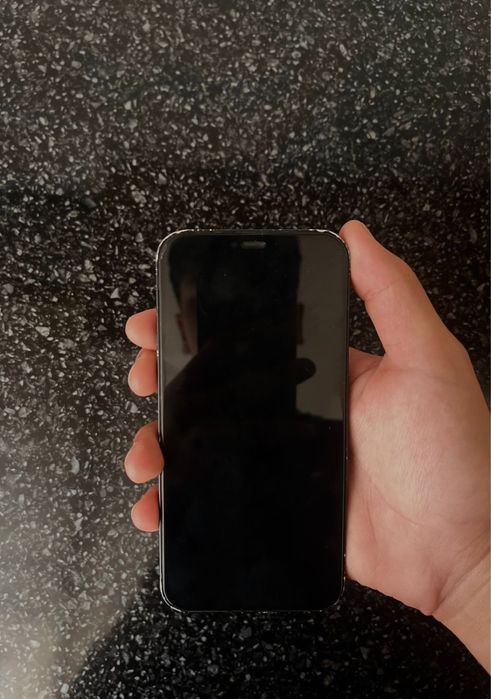 Айфон 12 срочно.