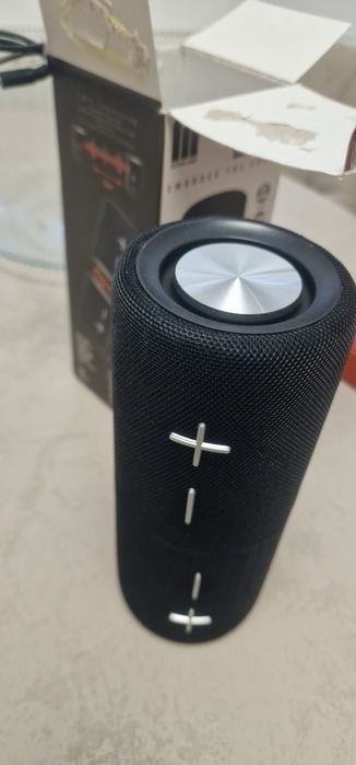 Boxa portabila magnetica