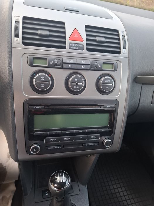 Продавам Фолксваген Туран 1.9TDi 105 k.c. 2010 Facelift