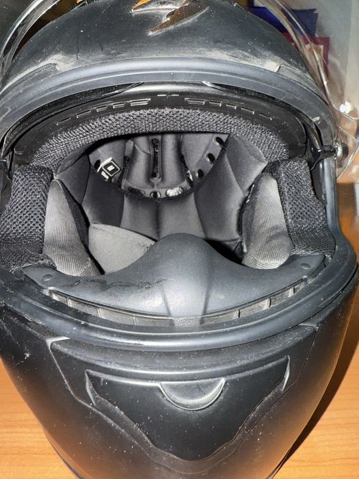 Продам 2 мотошлема и мотоботинки