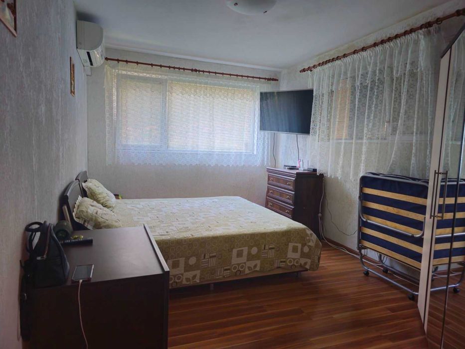 Дава се под наем Двустаен апартамент в Варна, Бриз - 52 кв.м за 598.23 € - Снимка #1