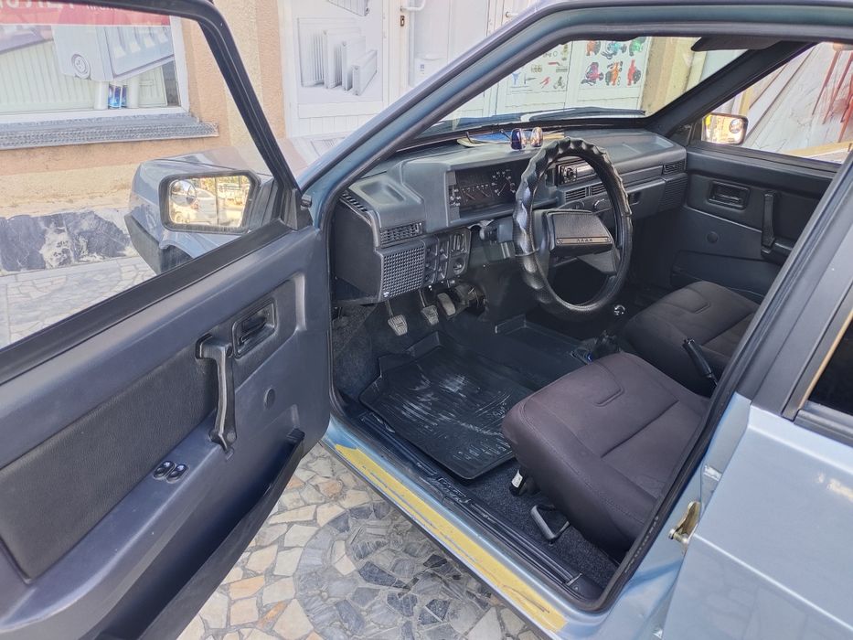 Автомашина ваз 2109