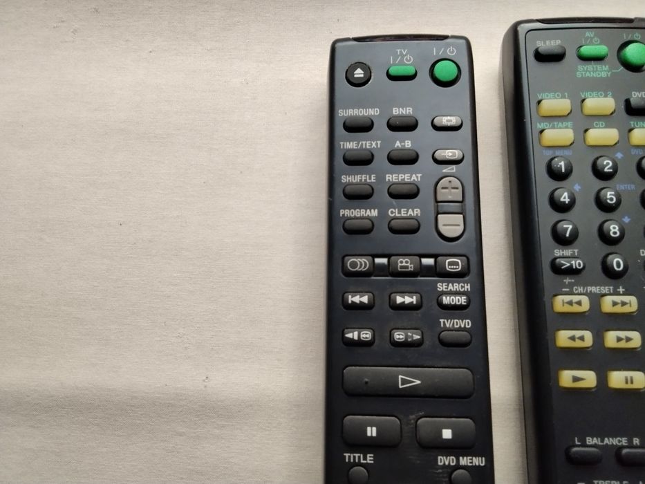 оригинални рядки и ценни дистанционни на Сони нов внос от Англия