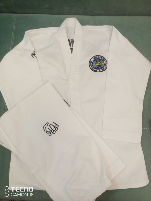 Срочно продам кимоно Таэквондо!!!