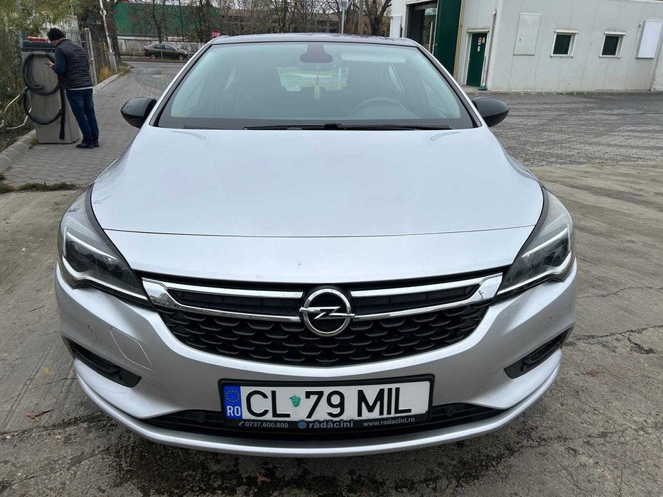 Oper astra k , 1,6 136 cai