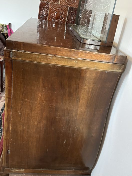 Corpuri de mobilier retro lemn masiv furniruit necesita reconditionare