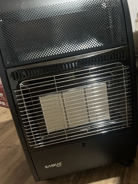 Vând sobă pe gaz  ca nouă !