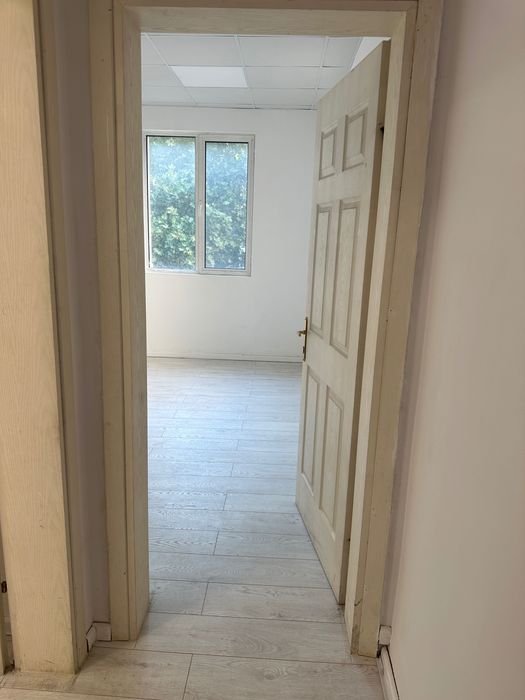 Дава се под наем Магазин в Пловдив, Център - 50 кв.м за 612 € - Снимка #7